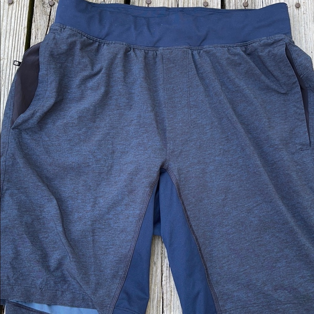 Lululemon mens 9” shorts